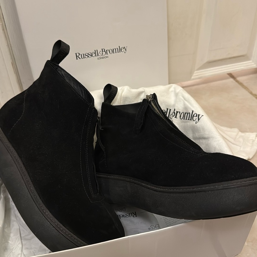 Russell & Bromley Bubble booties from London. Womens UK size 41.